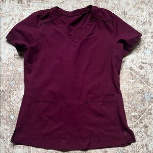Med Couture Insight Wine Colored V-Neck Short Sleeve Top